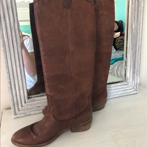 Riding boots